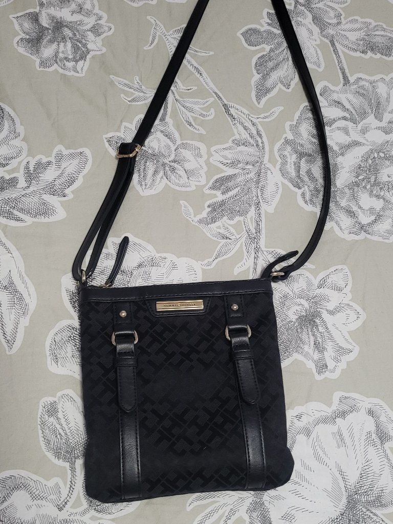 Tommy Hilfiger Black Cross Body Bag Euc